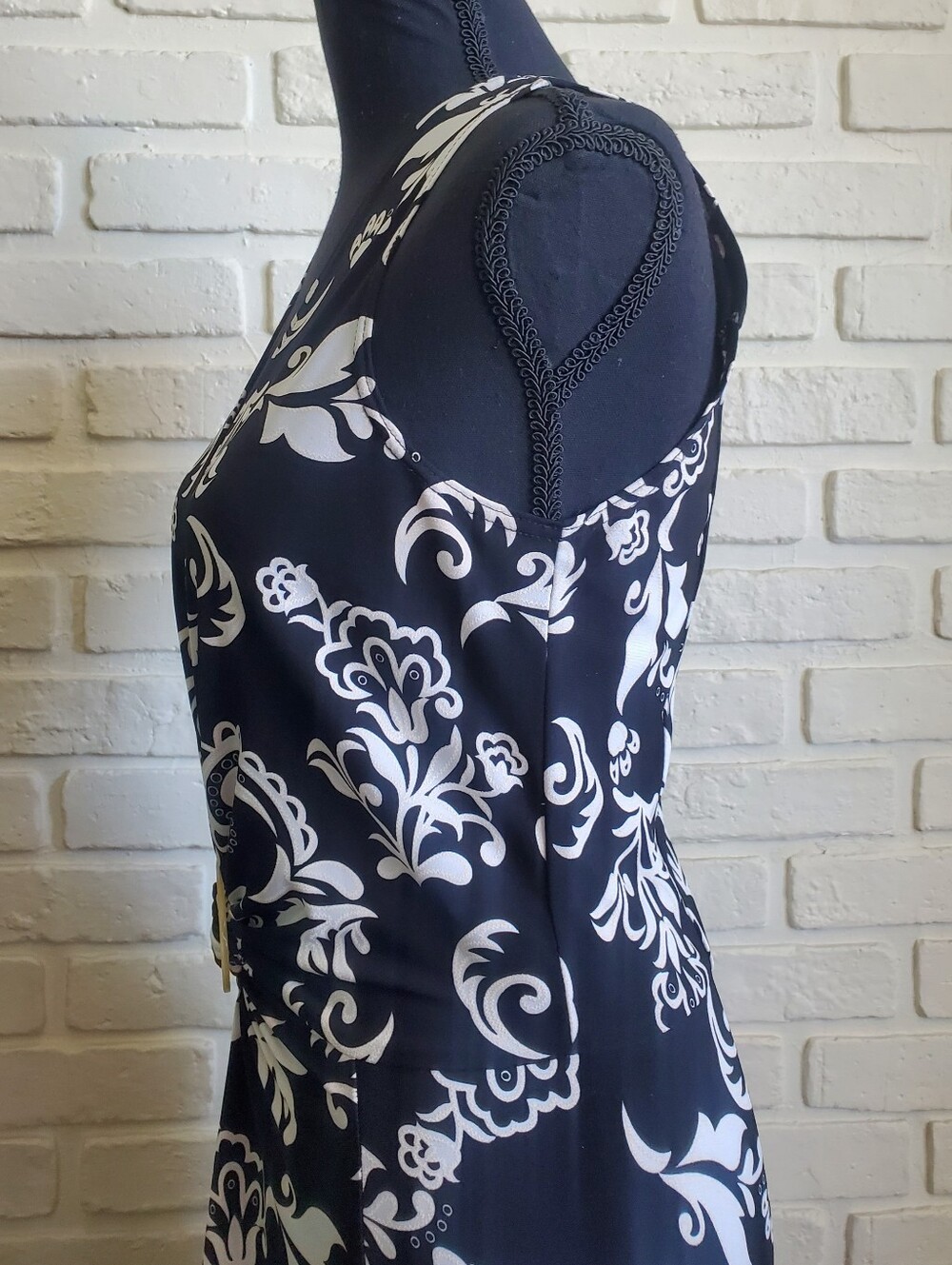 Joseph Ribkoff Floral Paisley Ring Buckle Dress Black White Flowy Ruffle Hem - Picture 12 of 15